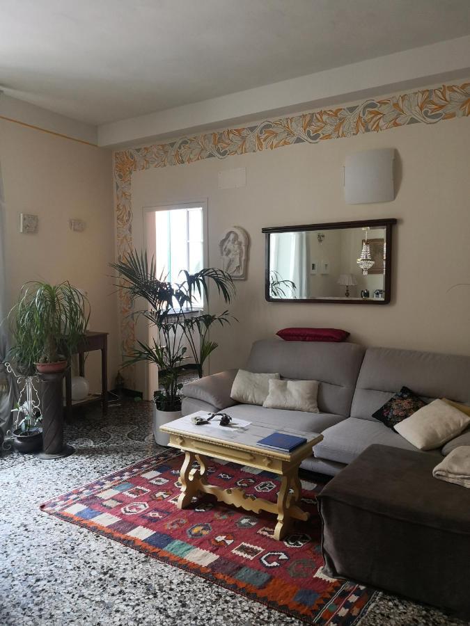 Lavagna Uno Panzió Genova Kültér fotó